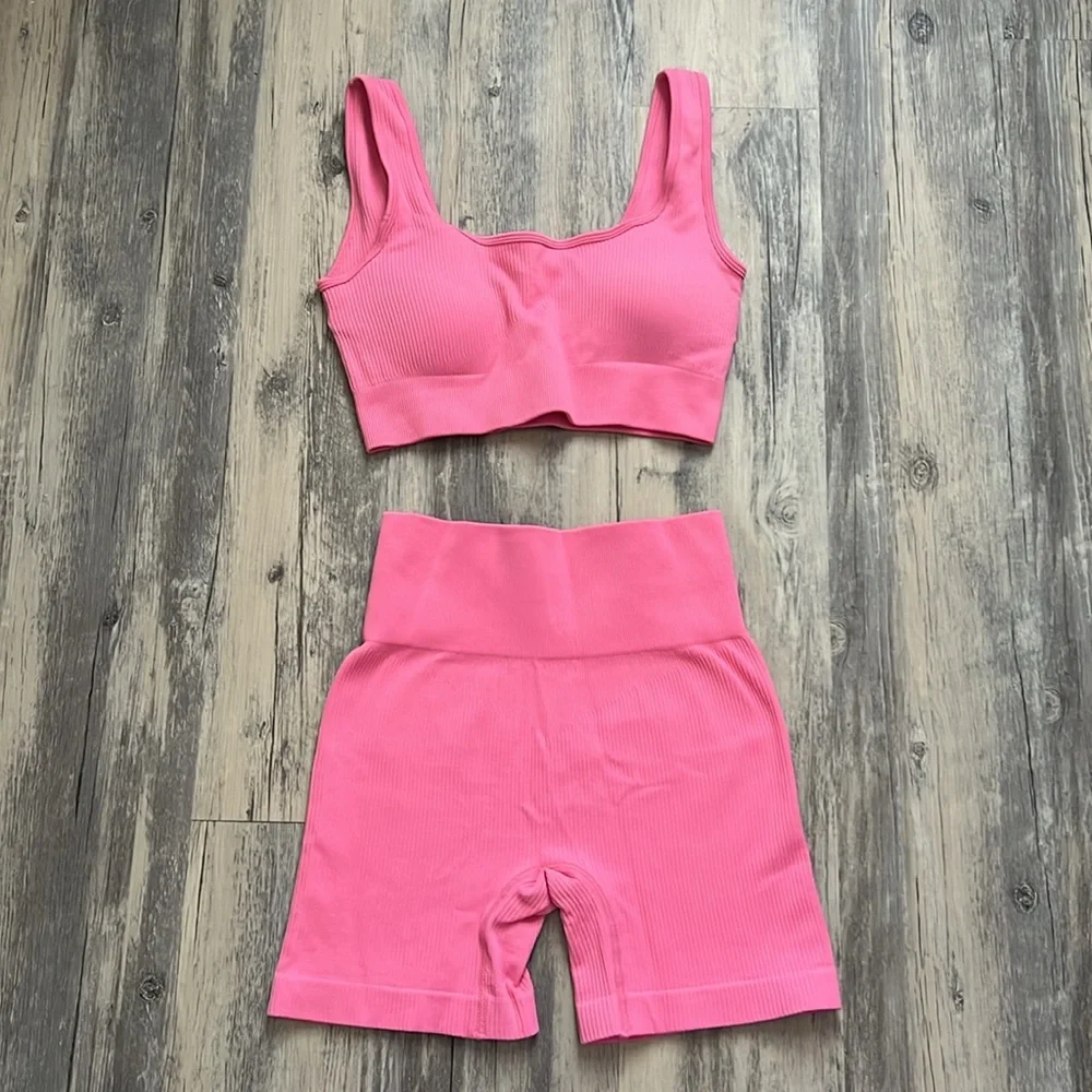 Workout Set - Picture 2 of 3